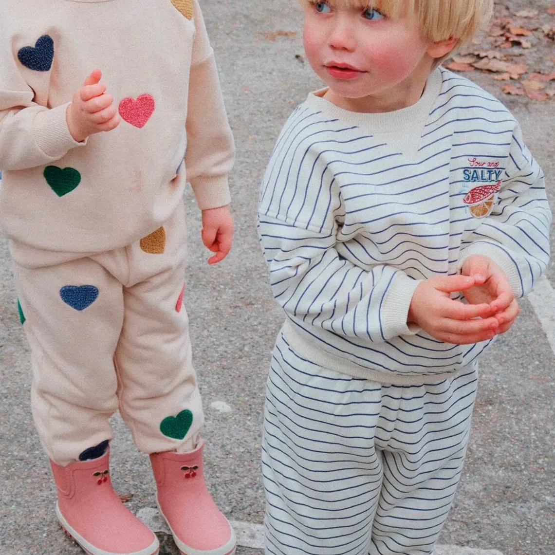 AMIO SWEAT SHIRT | CAPTAINS BLUE/ANTIQUE WHITE