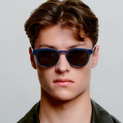 BATE SOLBRILLER | BLUE STEEL