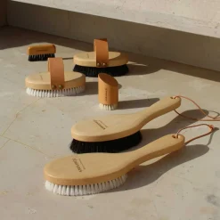 BUFF TØRBØRSTE M/LANGT SKAFT