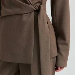 DAKOTA WRAP BLAZER | MID BROWN MELANGE