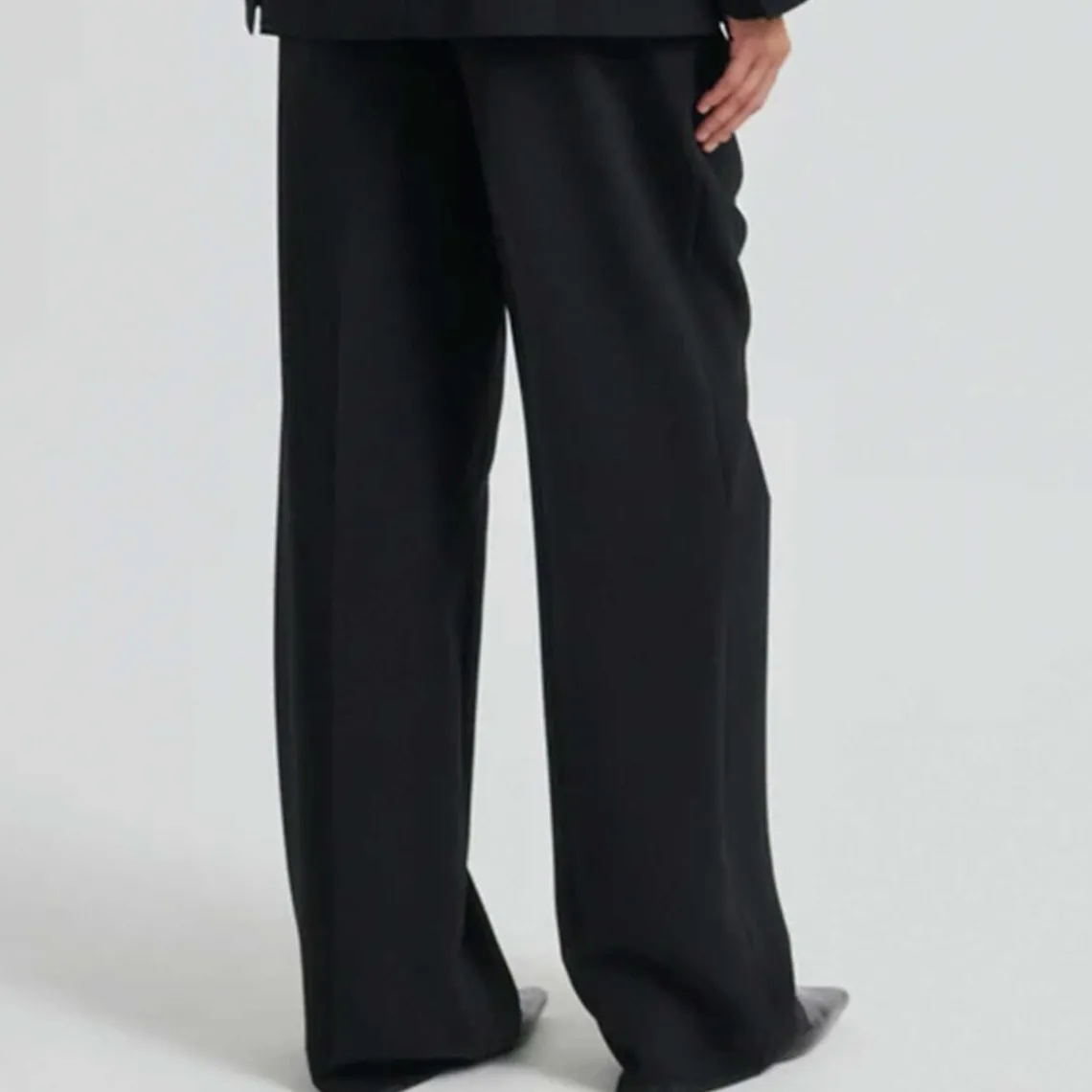 FIQUE STRAIGHT TROUSERS | BLACK