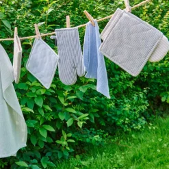 GRILLEHANDSKE M/STIKNING | MØRKEBLÅ/HVID