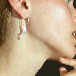 HALF MOON CREOLE W/PEARL - 1 STK. | SØLV