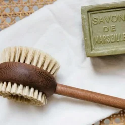 HERITAGE RYGBØRSTE I BEHANDLET ASKETRÆ