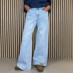 JULIETTA JEANS | LIGHT DENIM