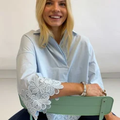 KLARA EMBROIDERY BLOUSE | LIGHT BLUE