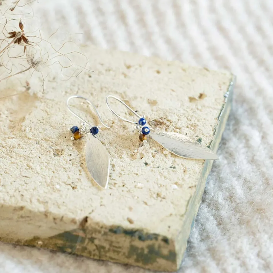 LONGFUL LAPIS LAZULI TIGER EYE EARRINGS