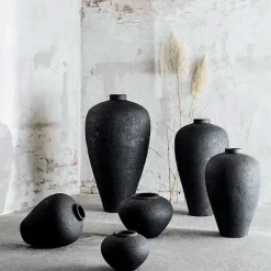 LUNA KRUKKE H60XØ35CM | SORT