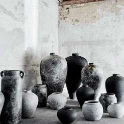 LUNA KRUKKE H60XØ35CM | SORT