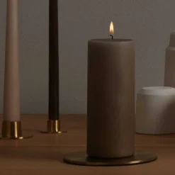 LYSESTAGE SMALL/BØRSTET GULD - SÆT M/2 STK.