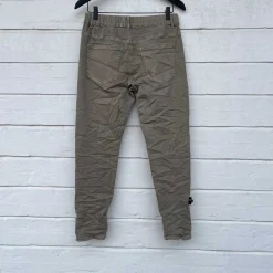 MARIA BUKSER | FANGO