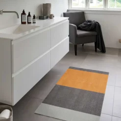 MÅTTE STRIPES HORIZONTAL 60X90 | DIJON/GRÅ