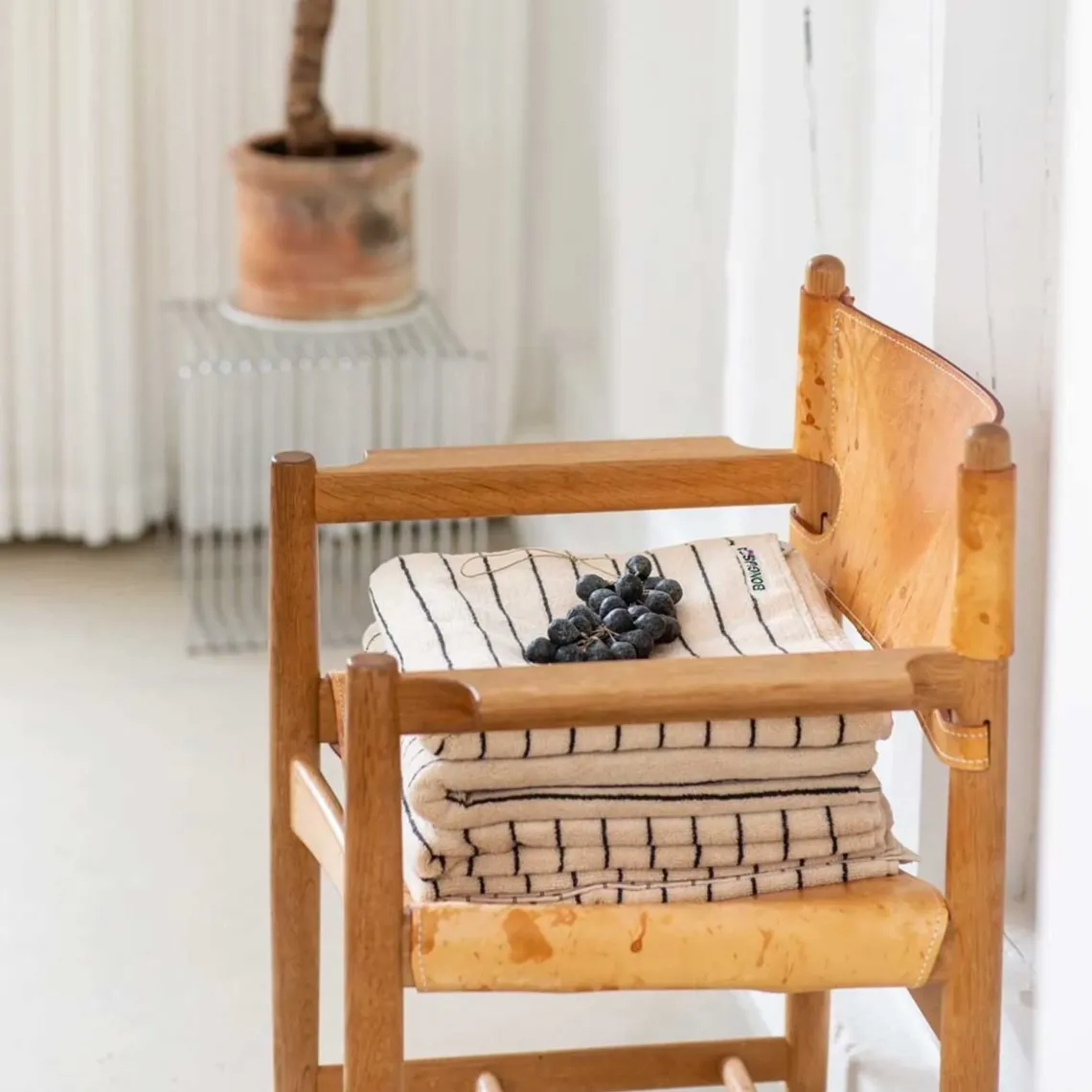 NARAM HÅNDKLÆDE 50X80 CM | CREME/INK