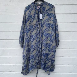 NELLY SKJORTE | BLÅ/GRÅ