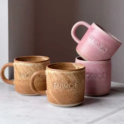 ODA KOP M/NAVN I STENTØJ 8X8CM | FARMOR BRUN