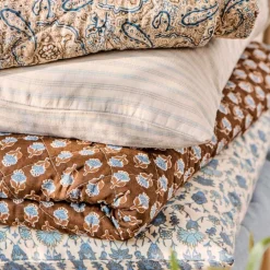 PUDE NATUR M/STRIBER 60X60 CM | LYSEBLÅ STRIBER