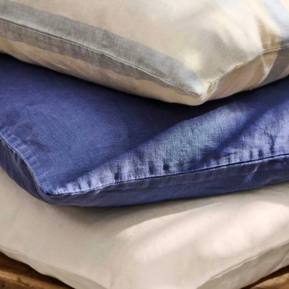 PUDE VELOUR INK. FYLD 50X50 CM | INDIGO