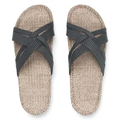 SHANGIES WOMAN NO. 1 | CHARCOAL