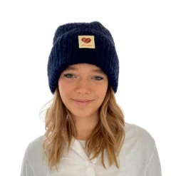SKY BEANIE | MØRKEBLÅ
