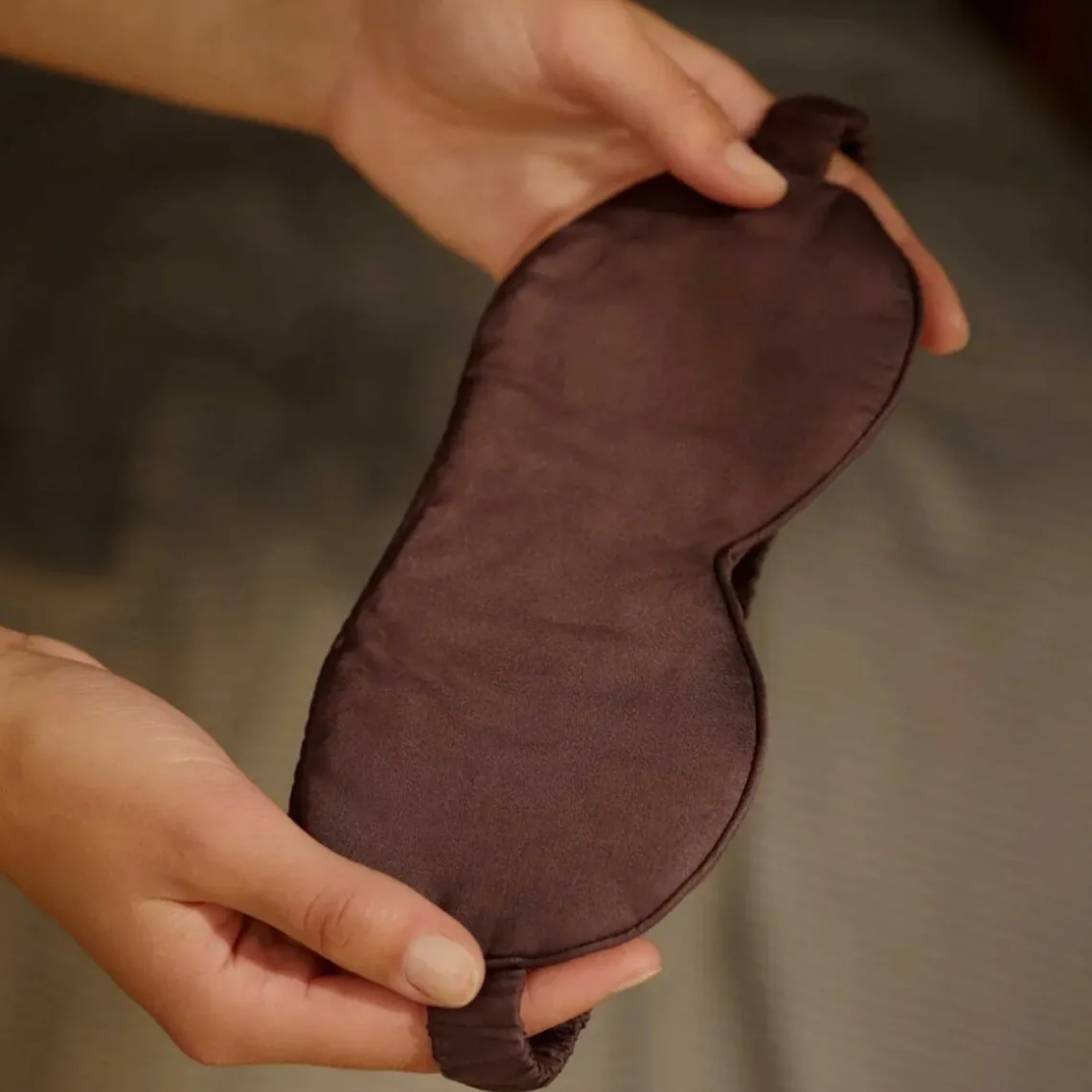 SLEEP MASK SILKY | CHOCOLATE
