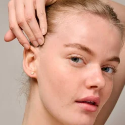 SMALL SUNSHINE STUDS | DAISY