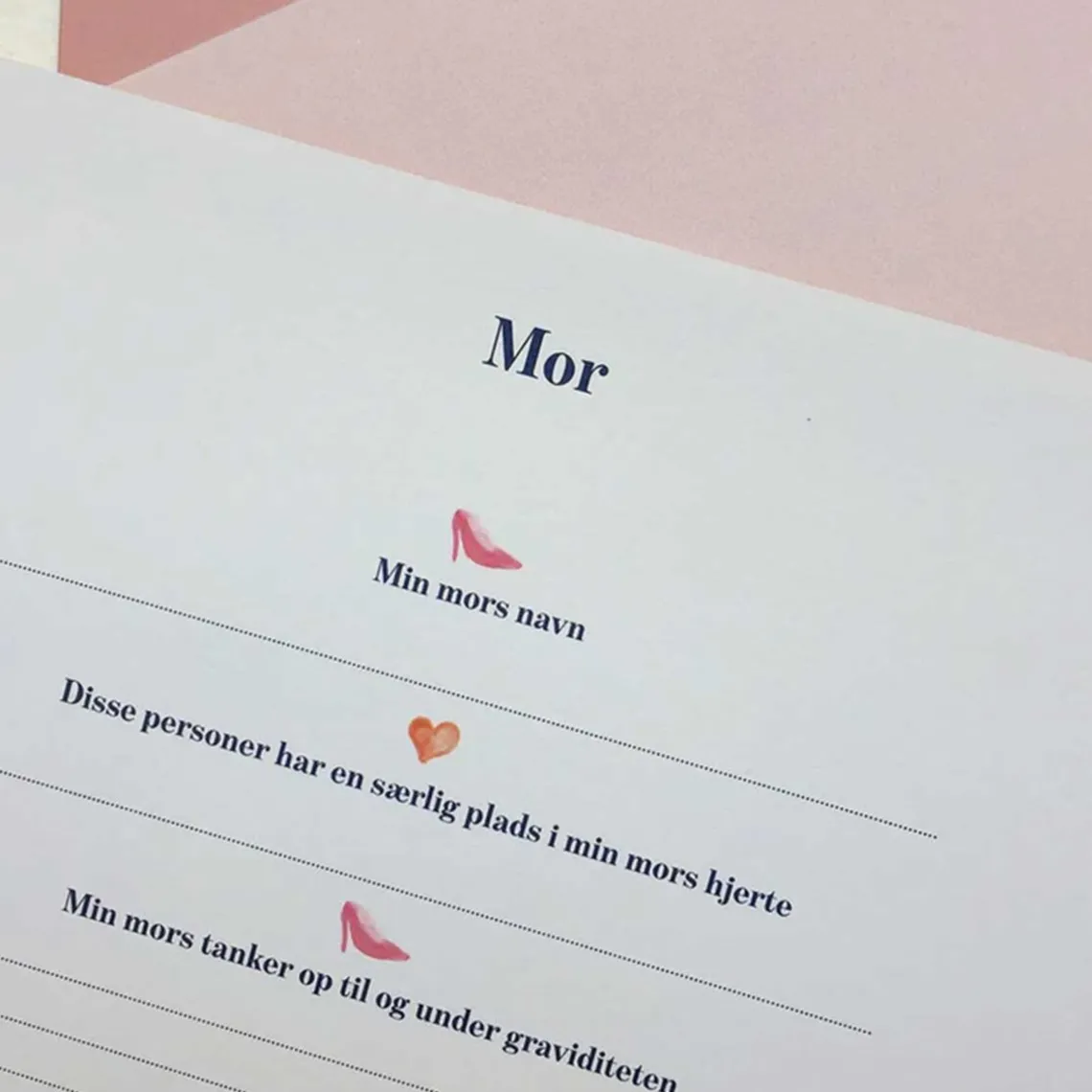 TIL DEN ENESTÅENDE MOR SIDER