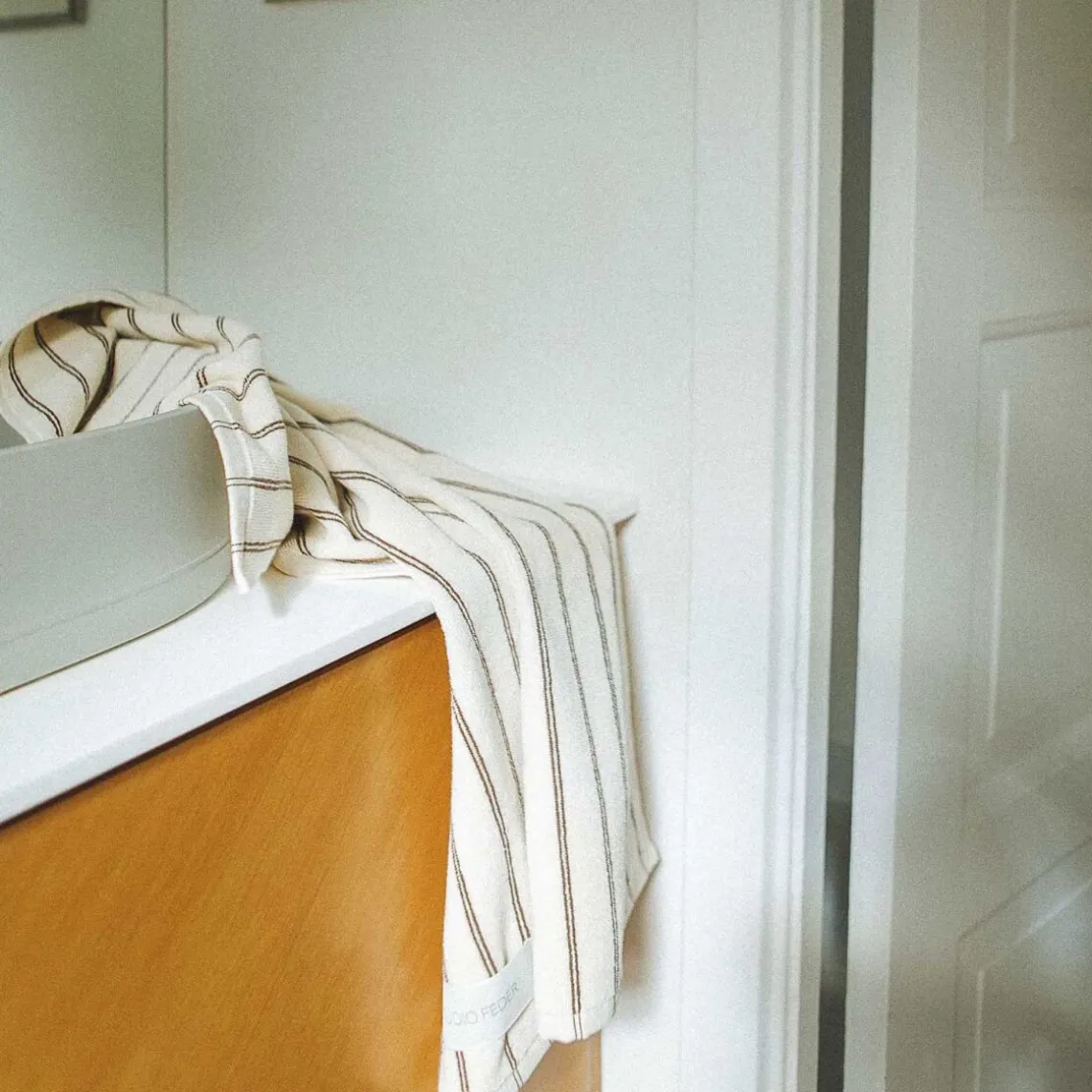 UNA HÅNDKLÆDE | BROWN RAIN